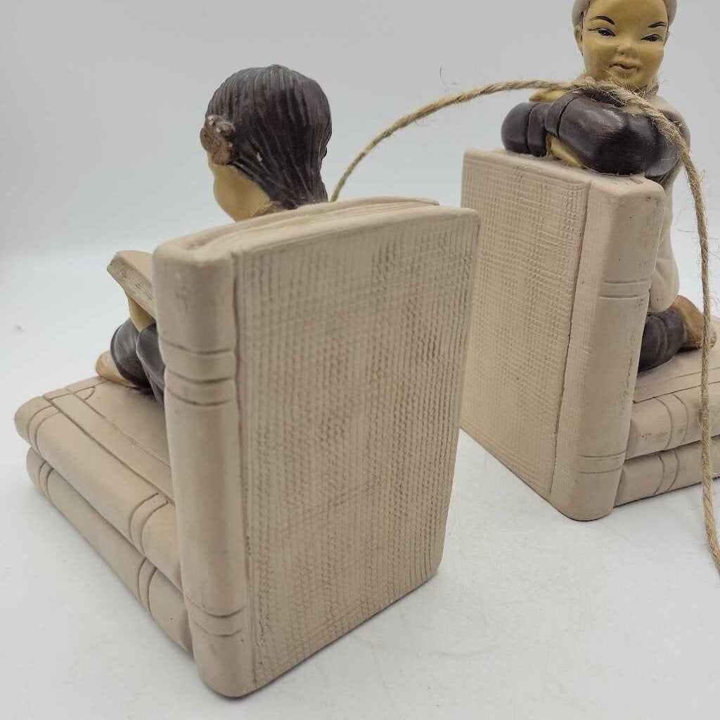 Oriental Themed Bookends (M2) 703
