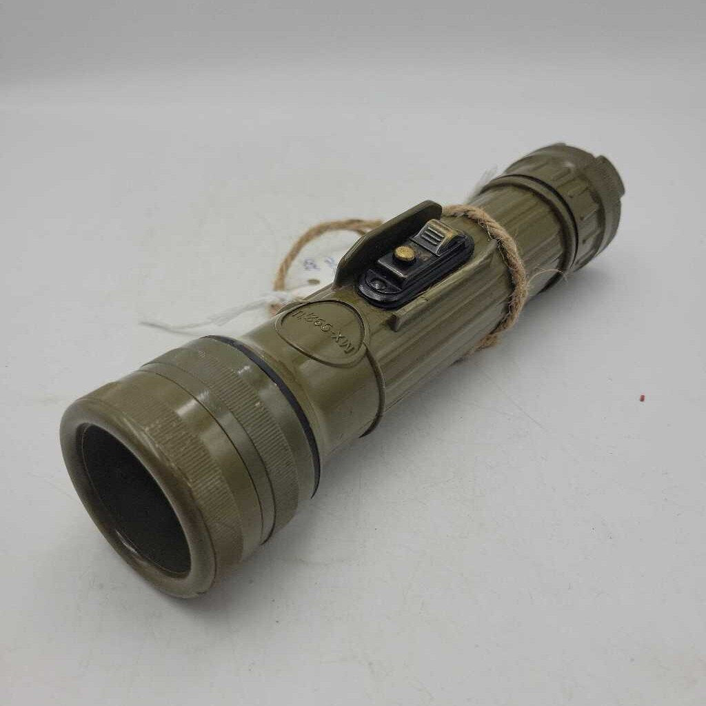 Vintage Bureau of Mines Flashlight (M2) 225