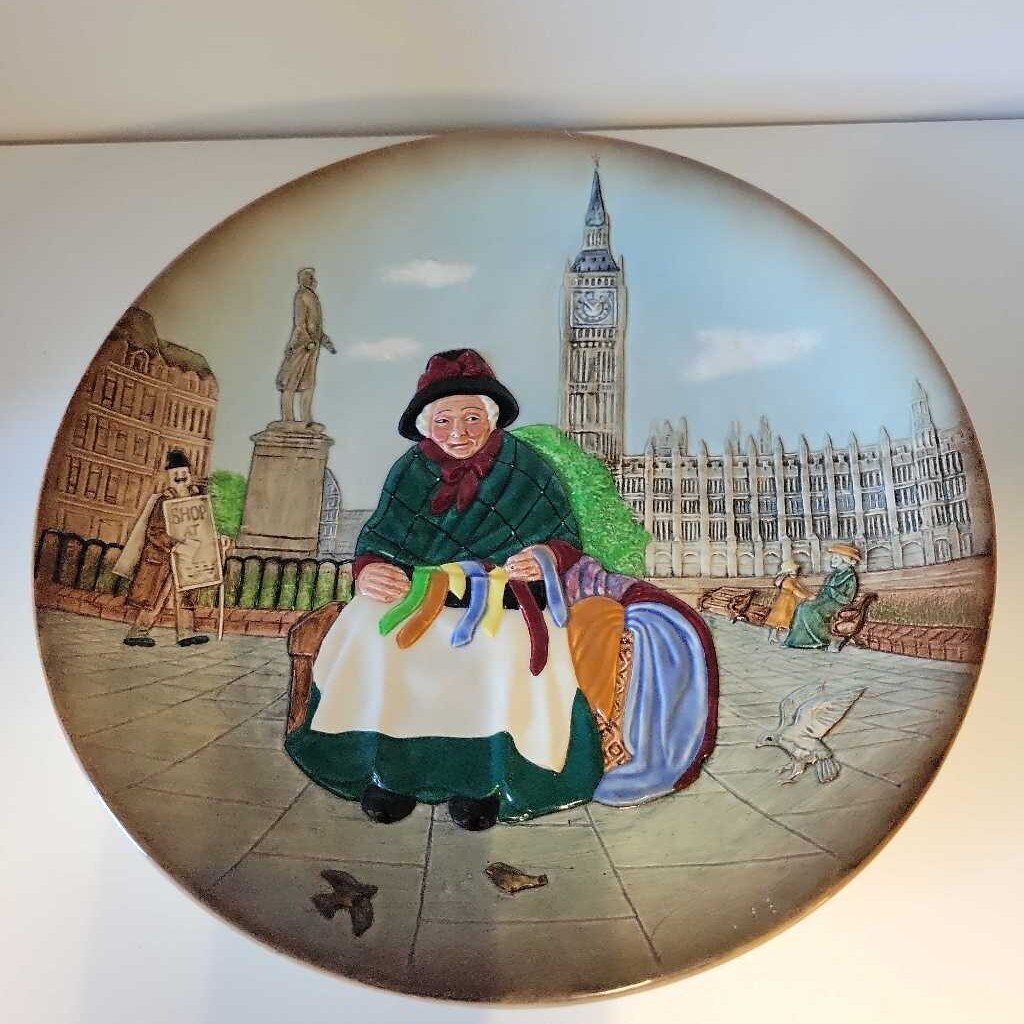 Royal Doulton Silks and Ribbons Plate HN(HAUS)