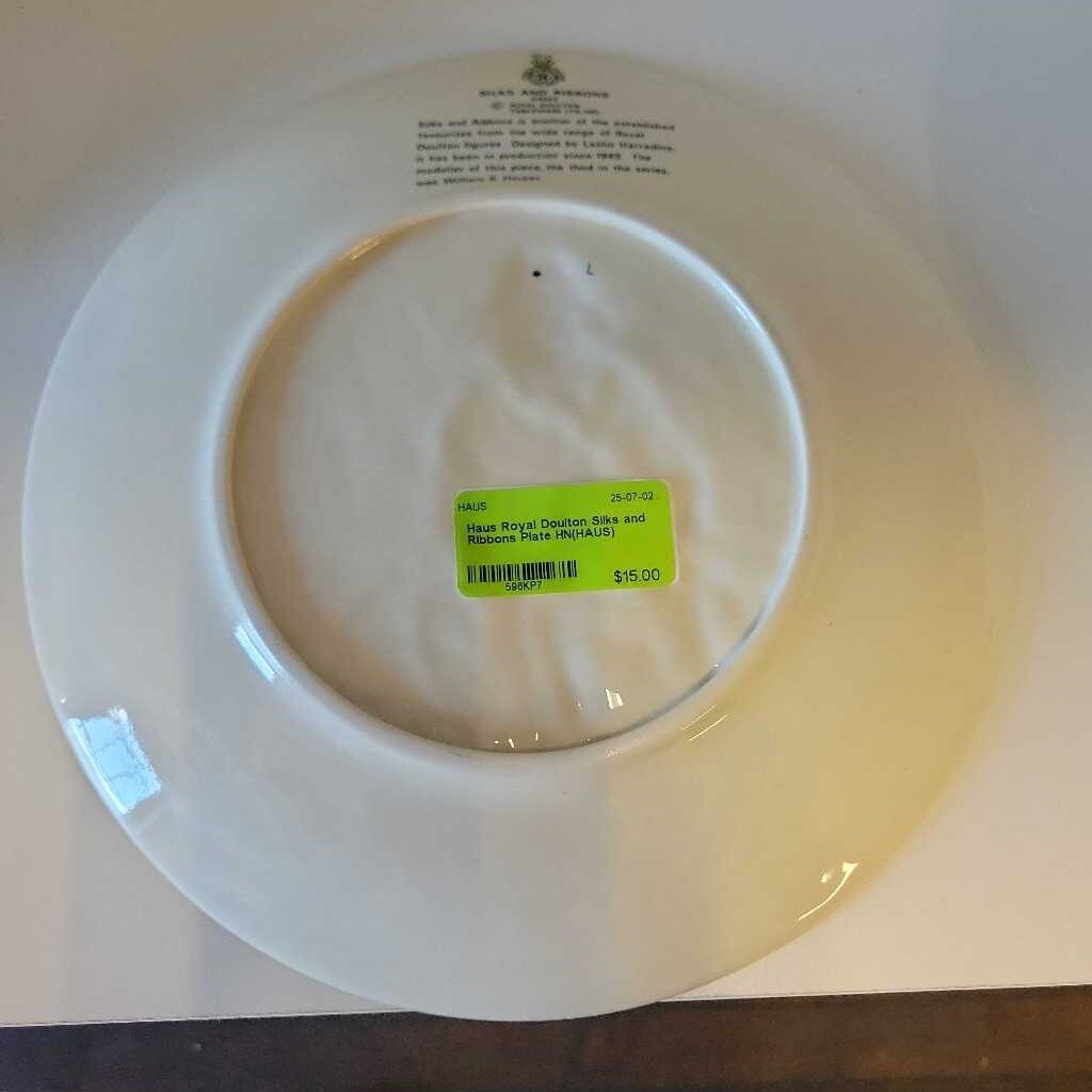 Royal Doulton Silks and Ribbons Plate HN(HAUS)