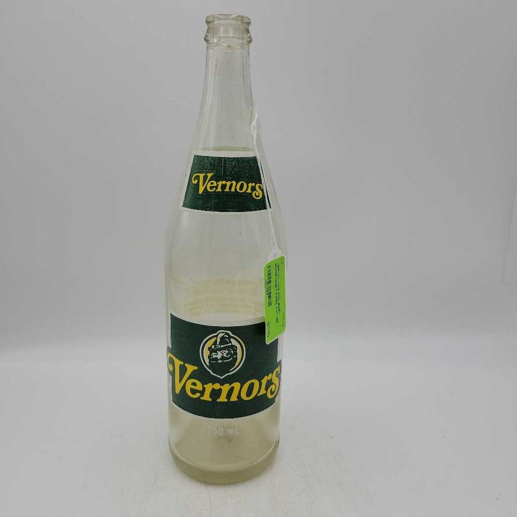 Vernors Pop Soda Bottle Quart (DEB)