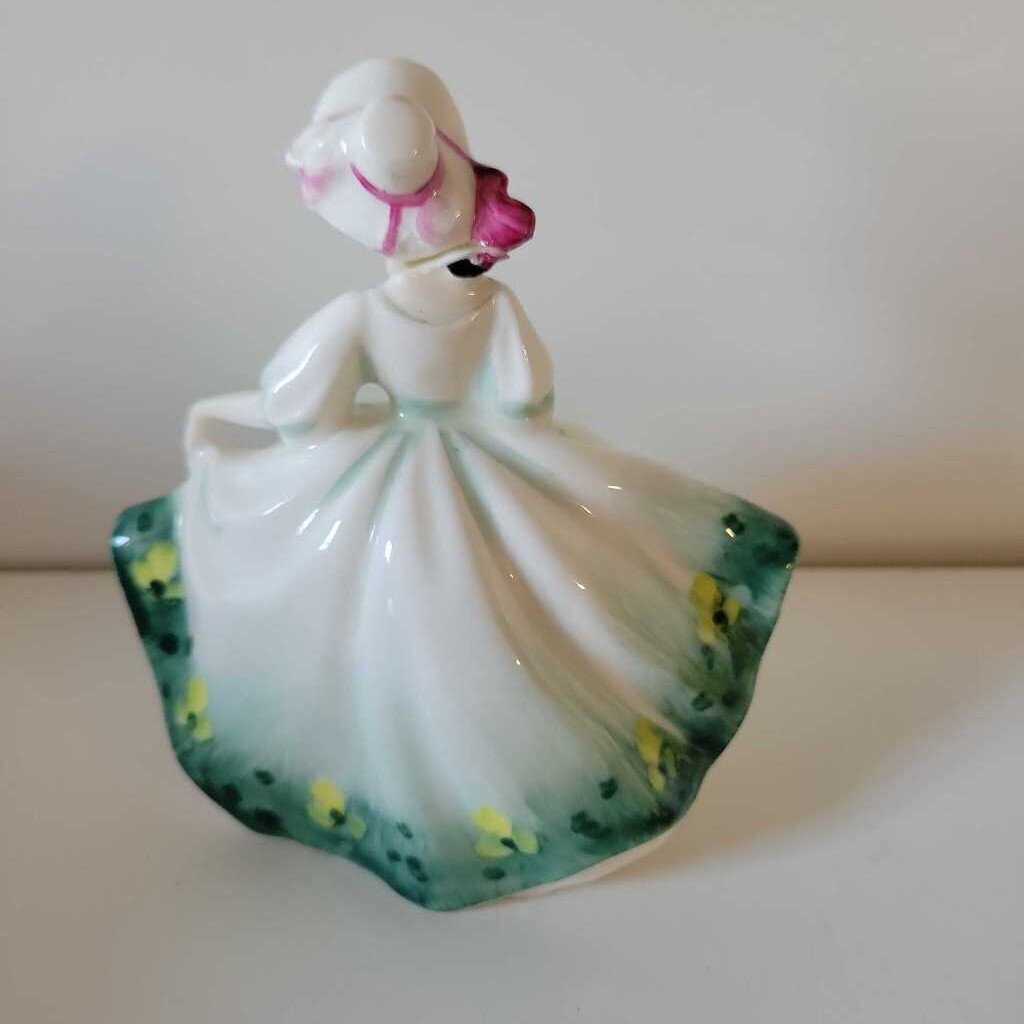 Royal Doulton Sunday Best Figurine HN 3218 (Haus)