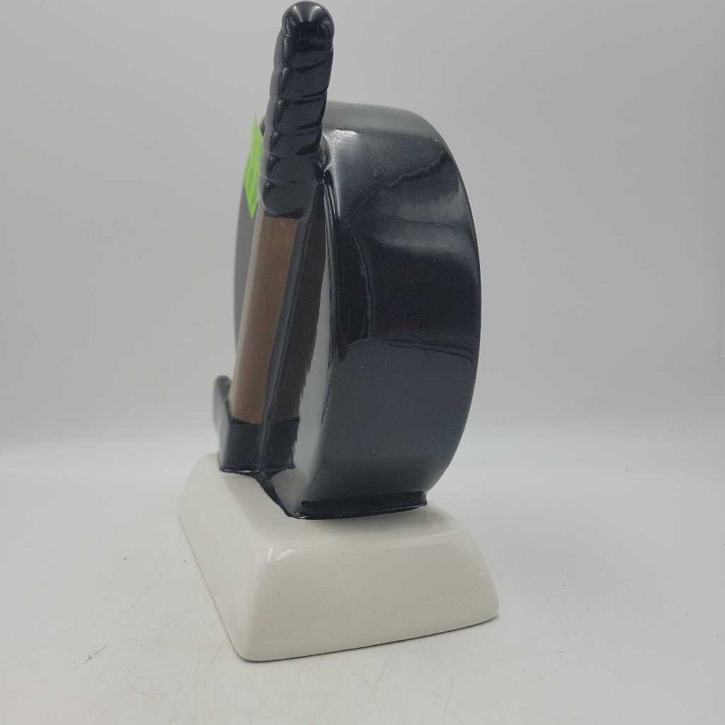 Hockey puck / stick coin bank ceramic (JAS)