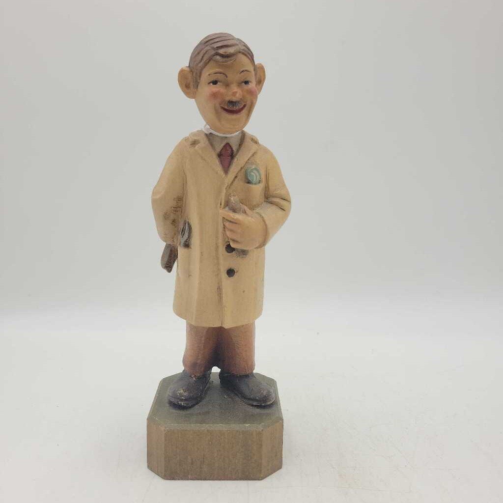 Folk Art Wooden Man Carving Dentist (DEB)