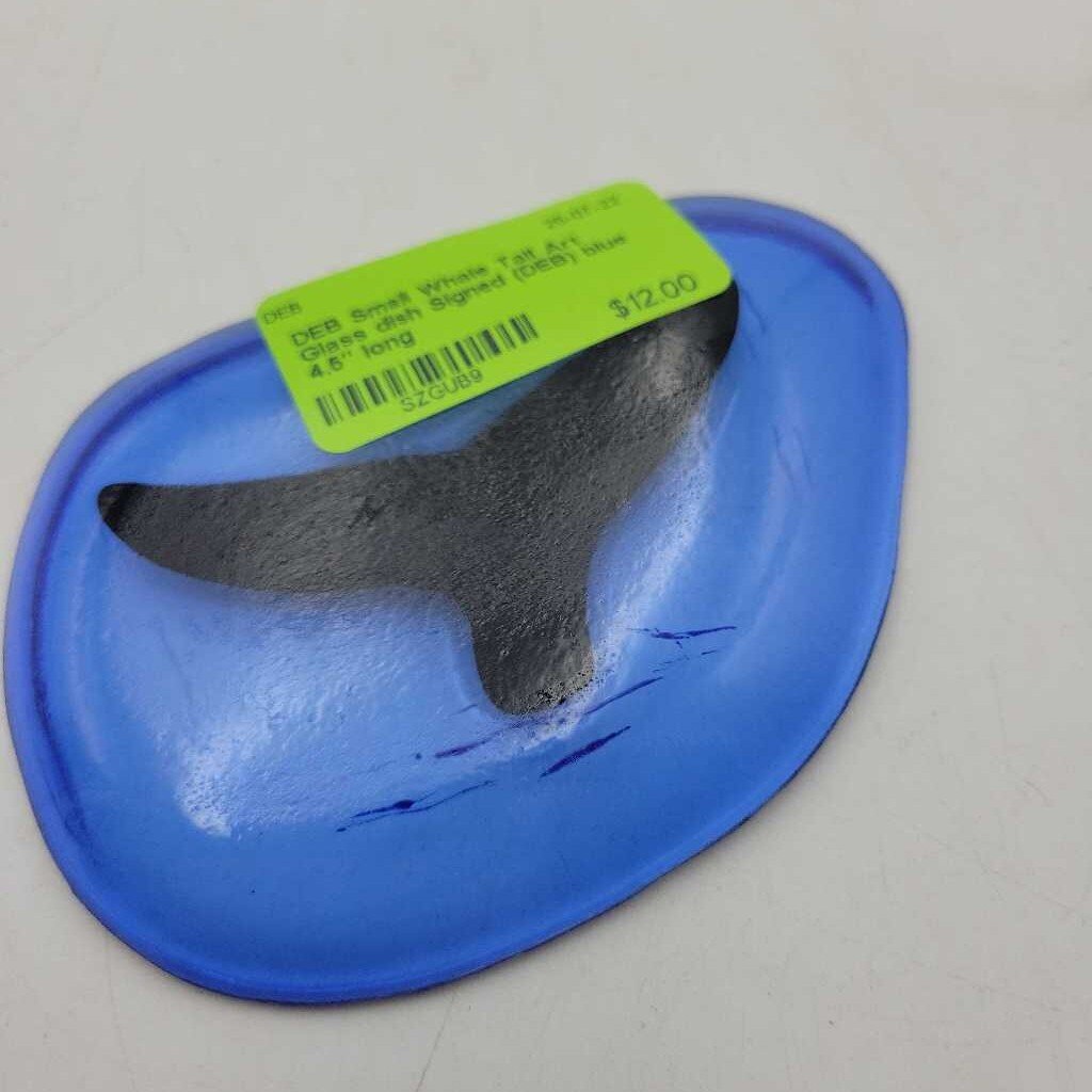 Small Whale Tail Art Glass dish Signed (DEB)