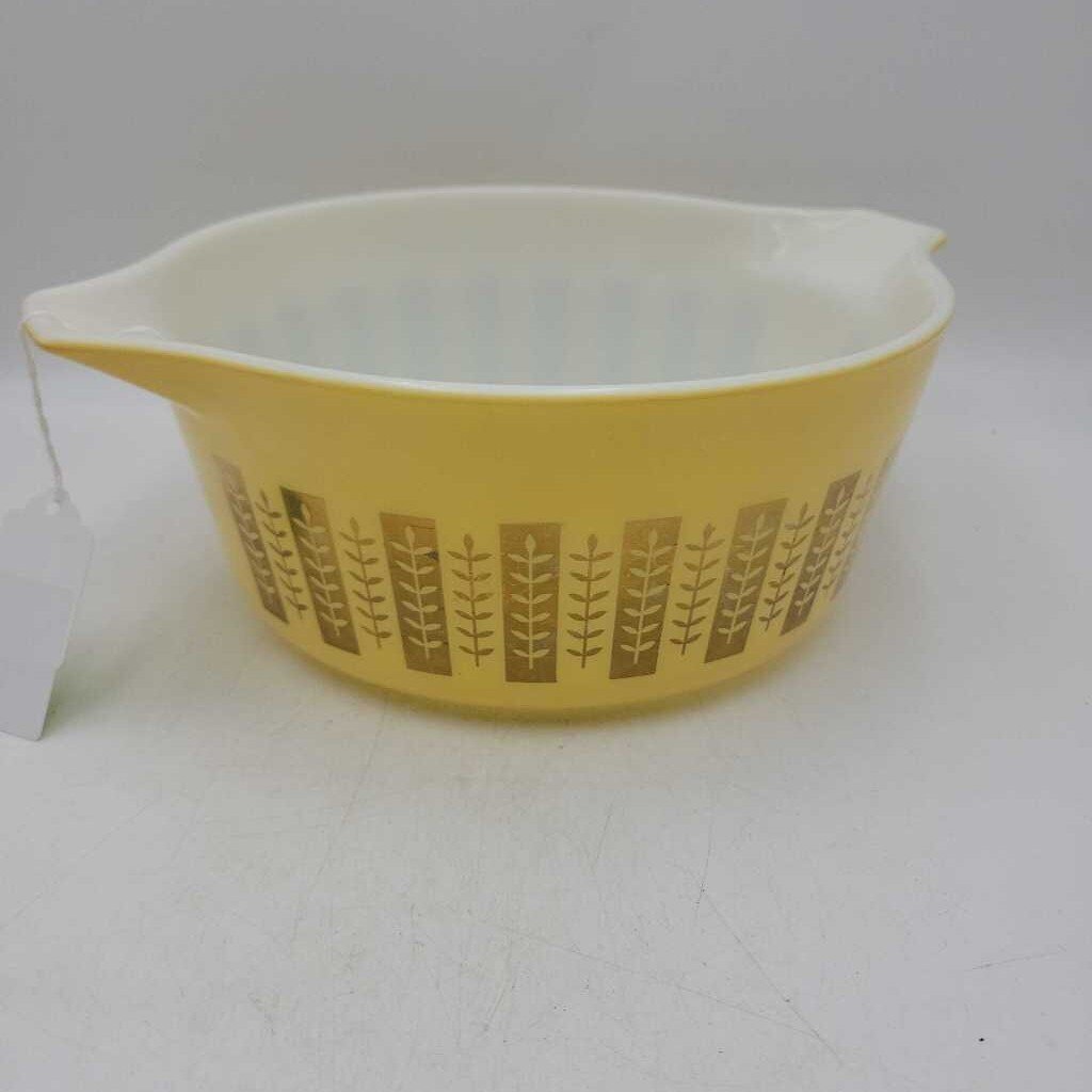 Pyrex Bowl Rare Yellow Wheat pattern (DEB)