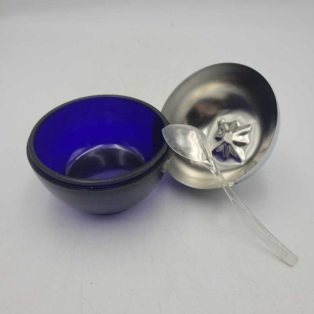 Apple Saucer server Cobalt blue glass bottom (TRE)