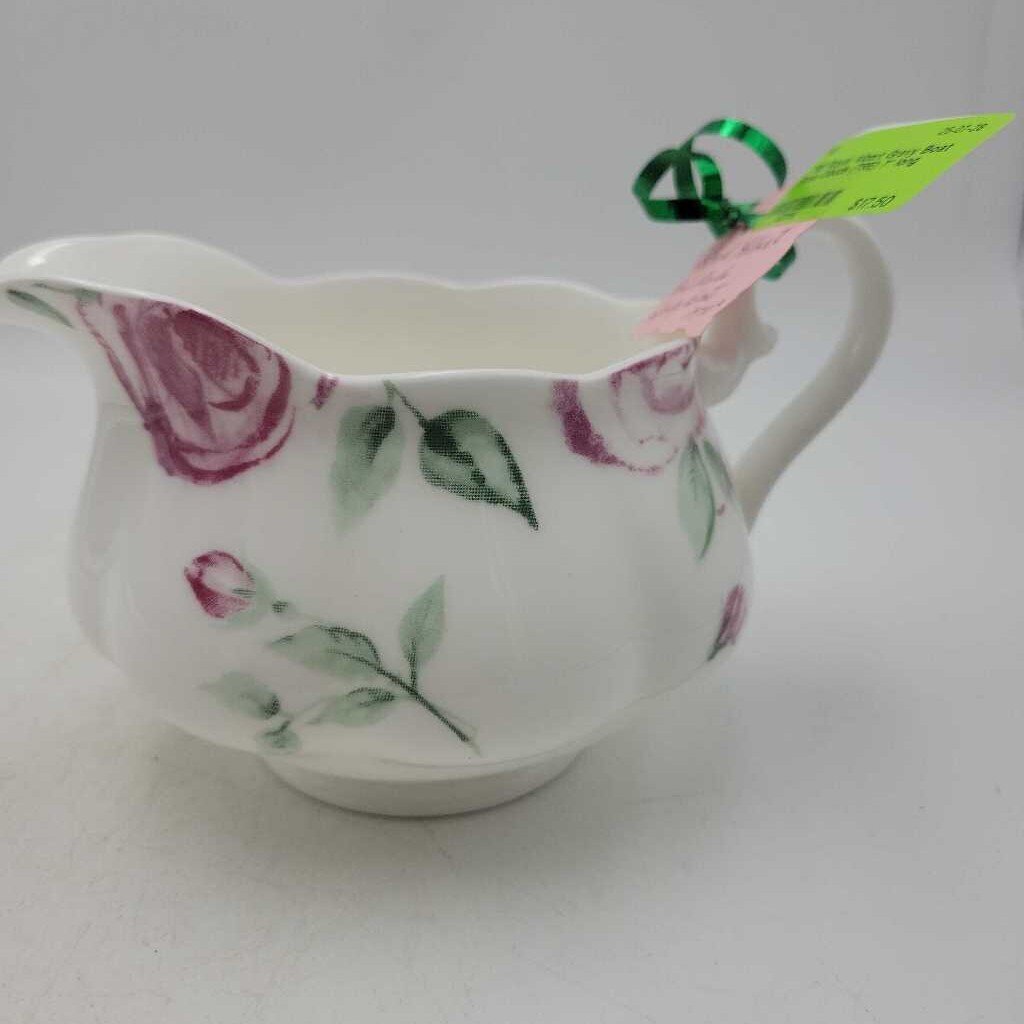 Royal Albert Gravy Boat Rose Clouds (TRE)
