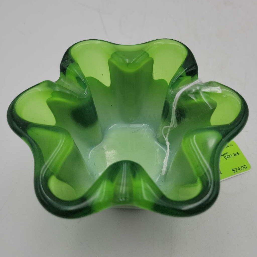 Beautiful Sasaki Japan Cased glass ashtray (M2) 266