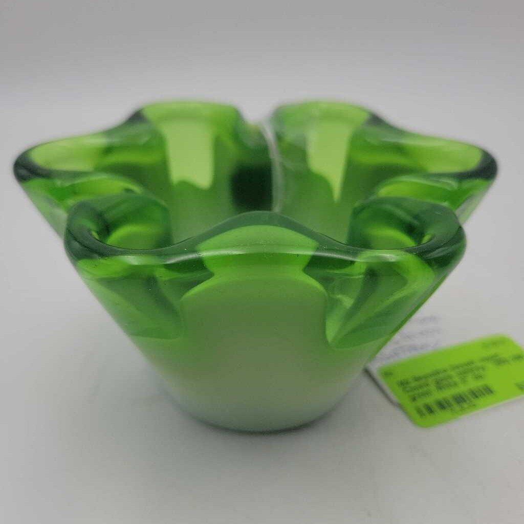 Beautiful Sasaki Japan Cased glass ashtray (M2) 266