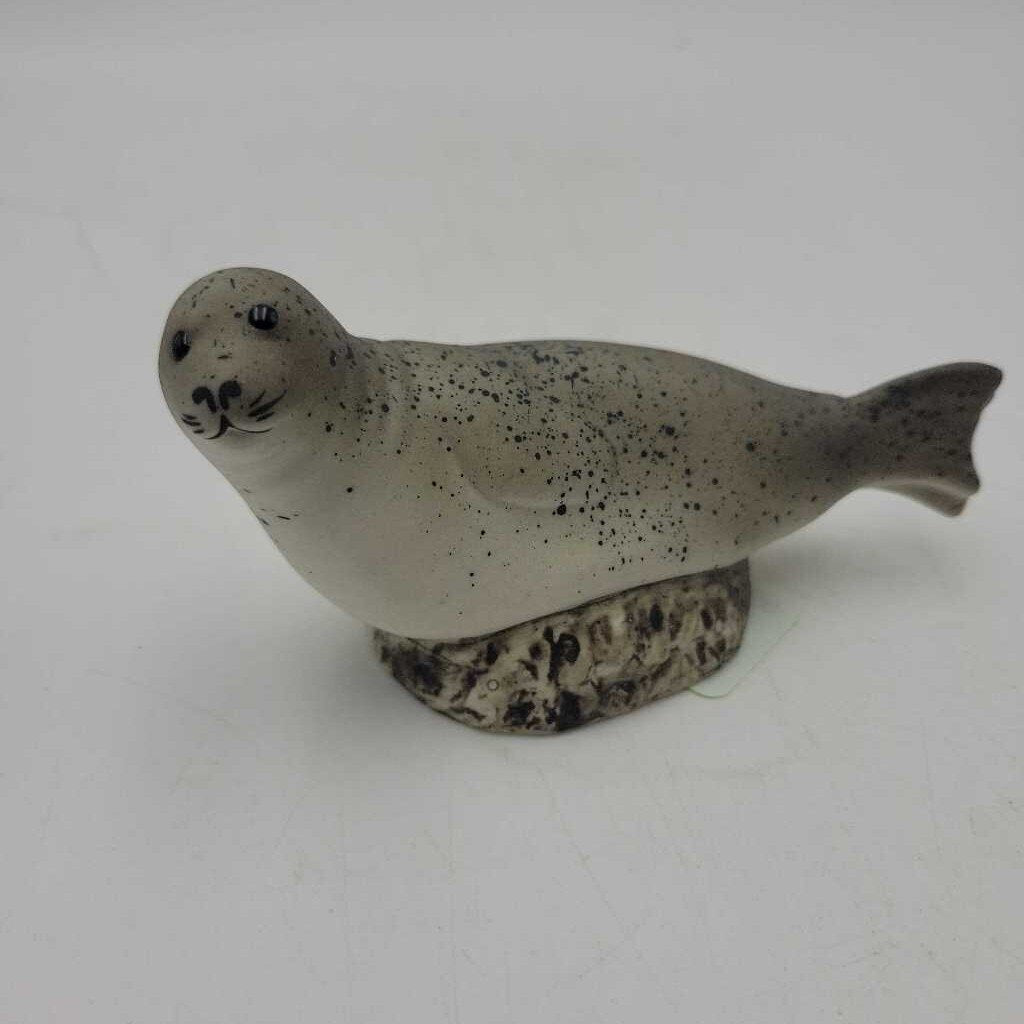 Highbank Porcelain Seal Lochgilphead Scotland