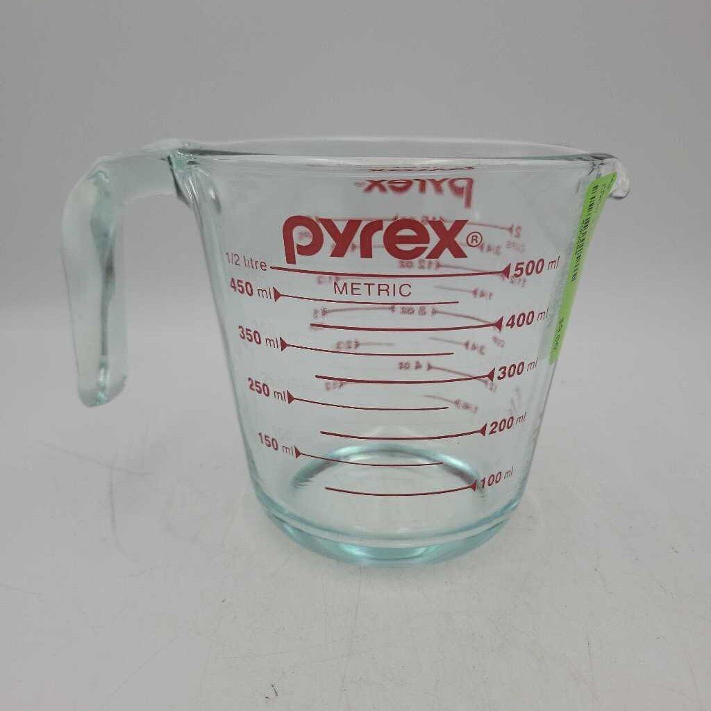 Pyrex Measuring cup (JAS)