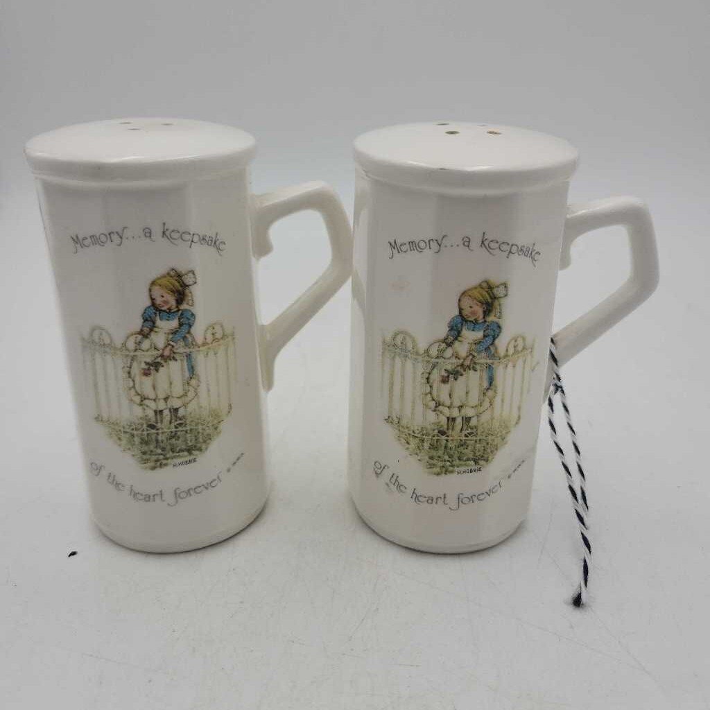 Holly Hobby Salt and Pepper (JAS)
