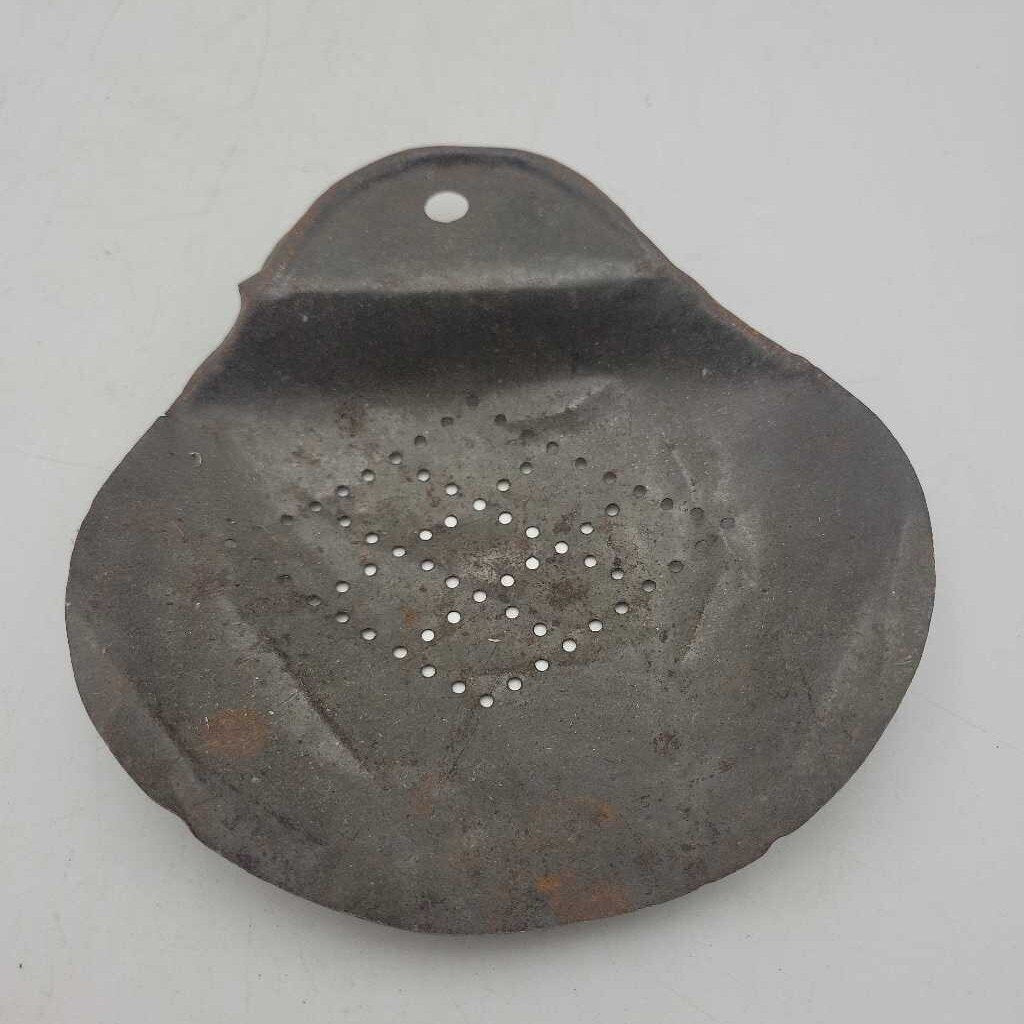 Antique tin skimmer (JAS)