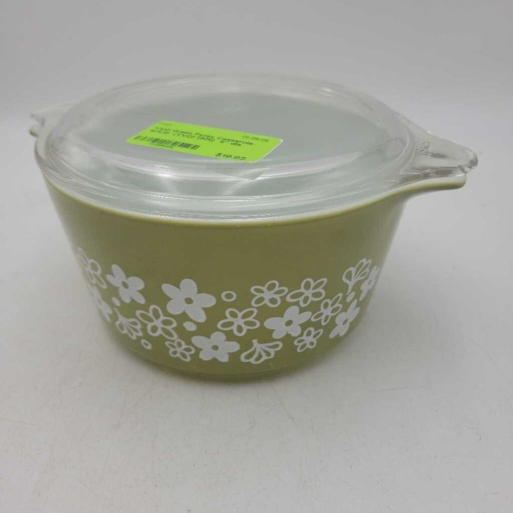 Green Pyrex Casserole w/Lid (YVO) (509)
