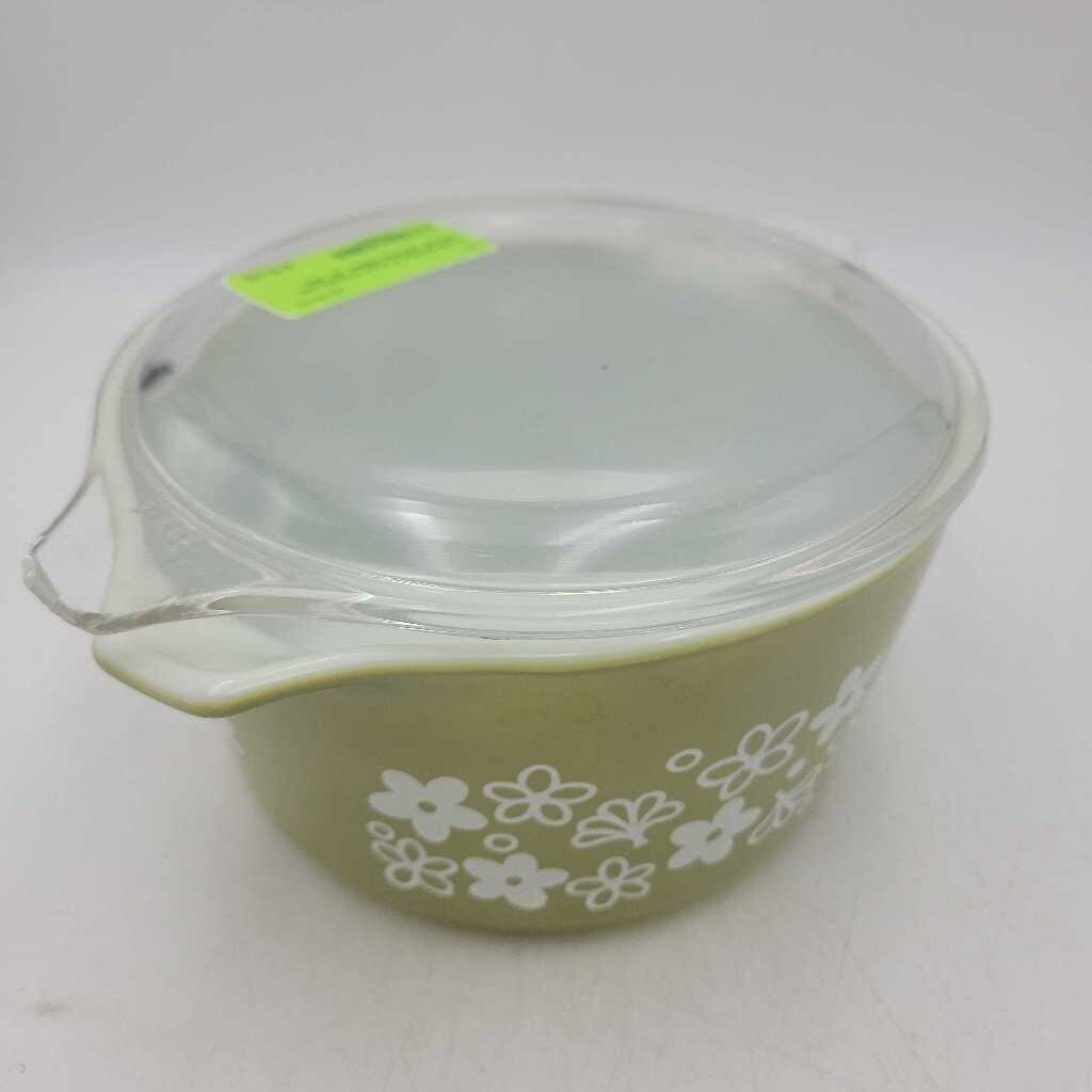 Green Pyrex Casserole w/Lid (YVO) (509)