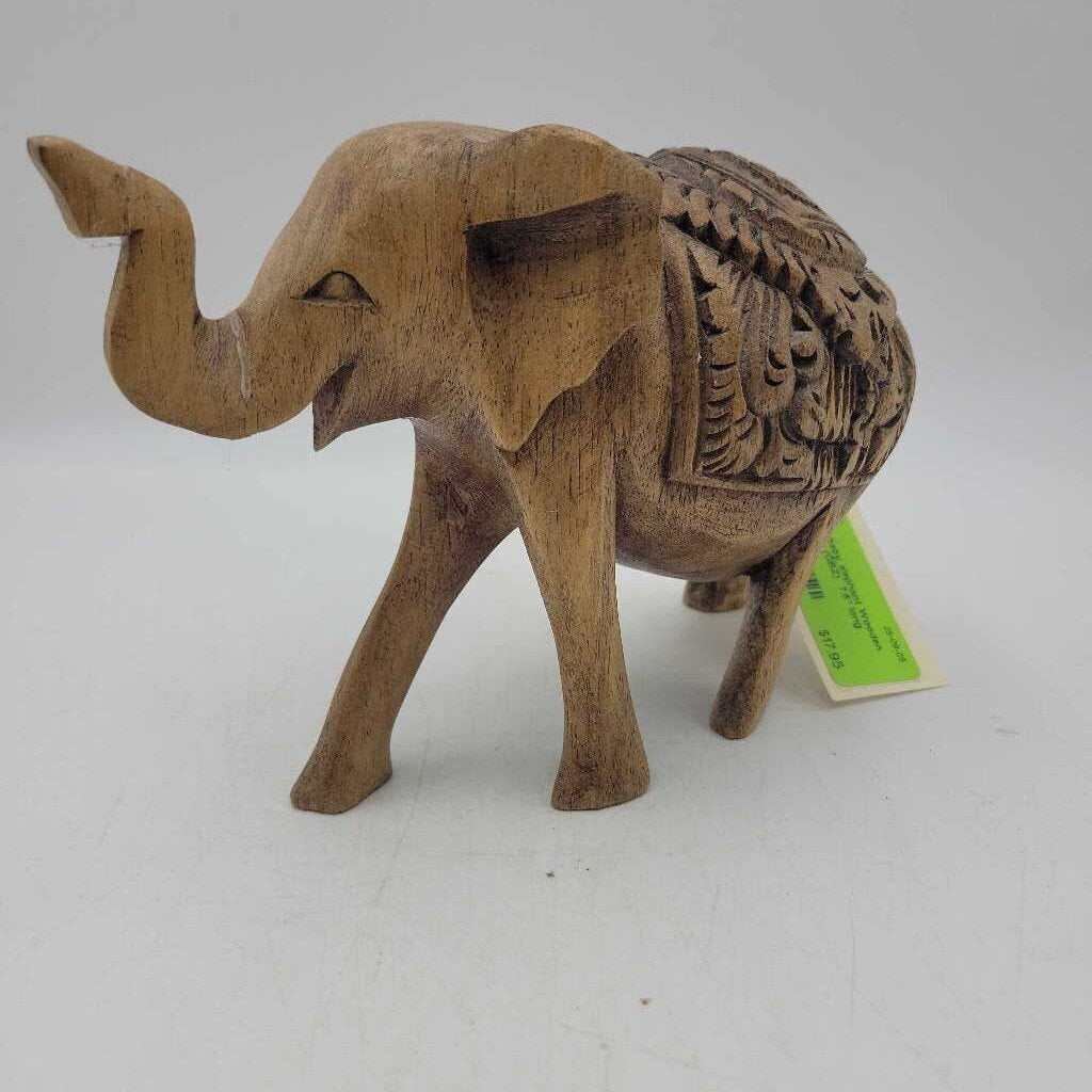 baby elephant Wooden carving (GBZ)