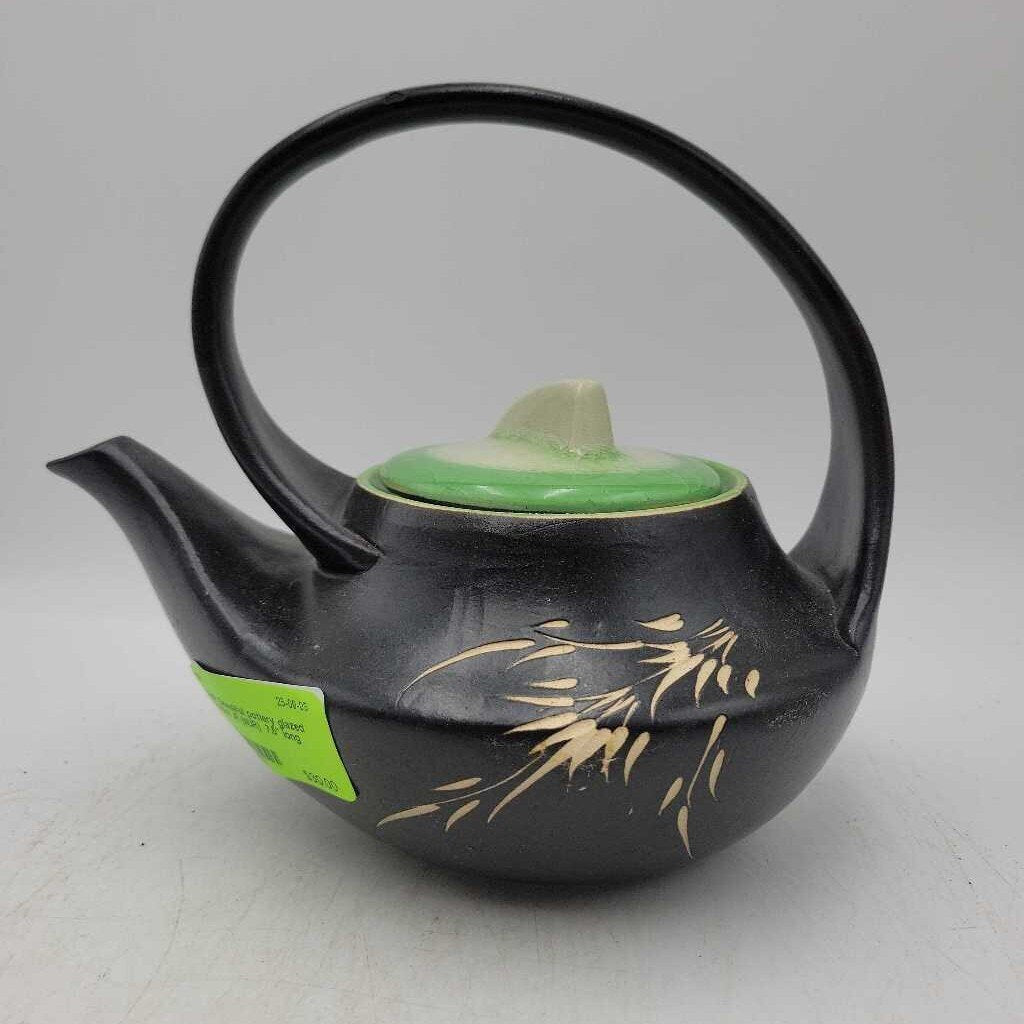 Beautiful pottery glazed Teapot JR (NUR)