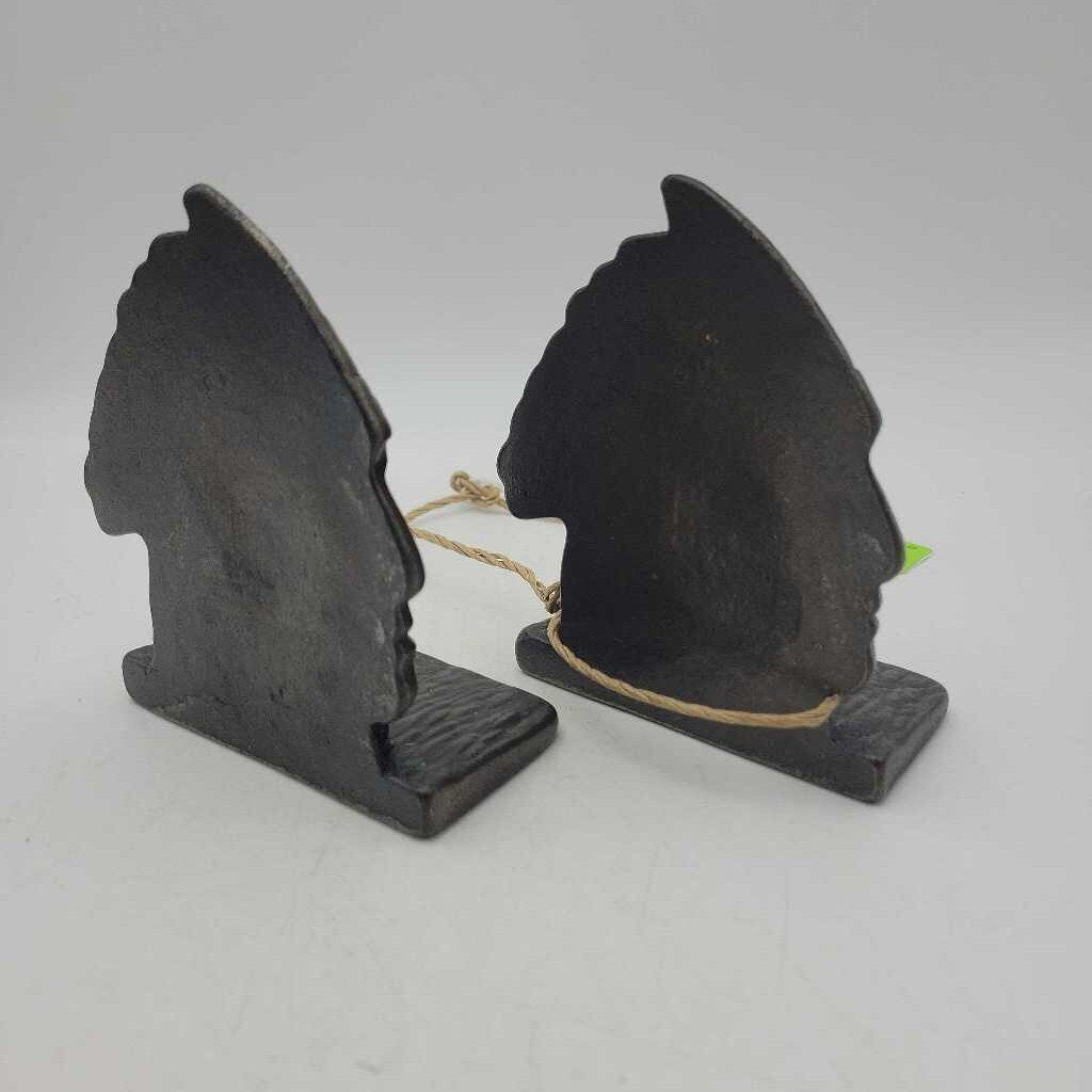 Early Hubley Indian Chief Bookends (M2) 610