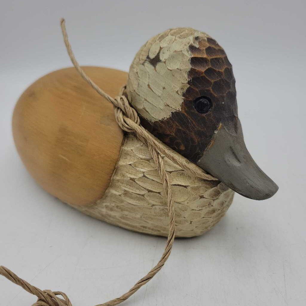 Wooden Duck carved decoy By Robert MacInnis 2002 (M2) 110