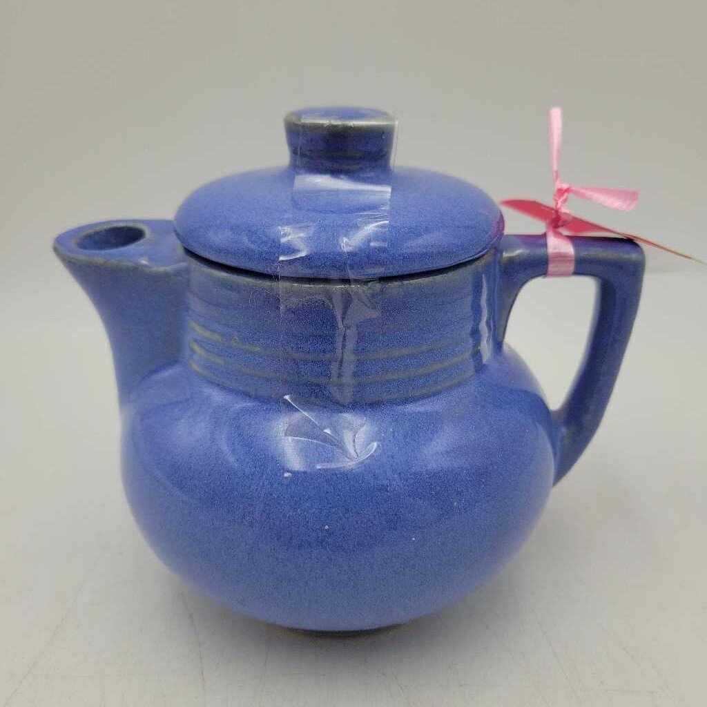 Salada USA Pottery Tea Pot (KAR)