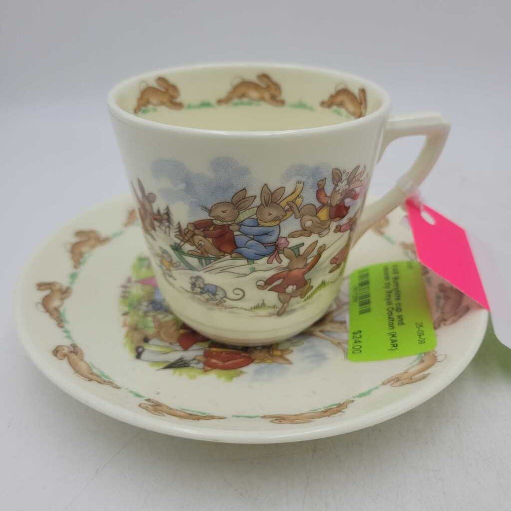 Bunnykins cup and saucer by Royal Doulton (KAR)