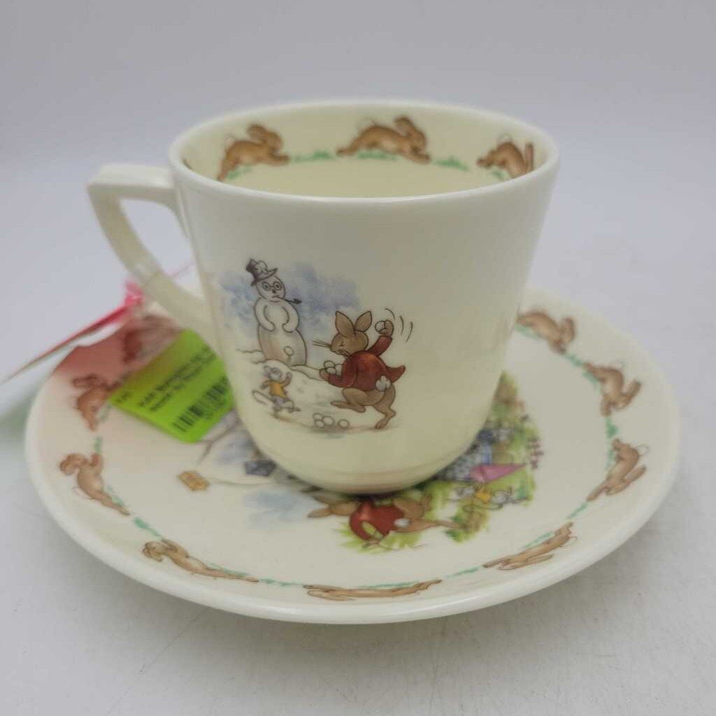 Bunnykins cup and saucer by Royal Doulton (KAR)