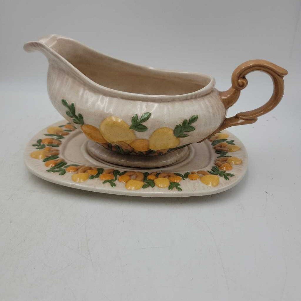ARNEL Mushroom Gravy Ceramic Boat w/ Matching Underplate. Vintage.(BG)
