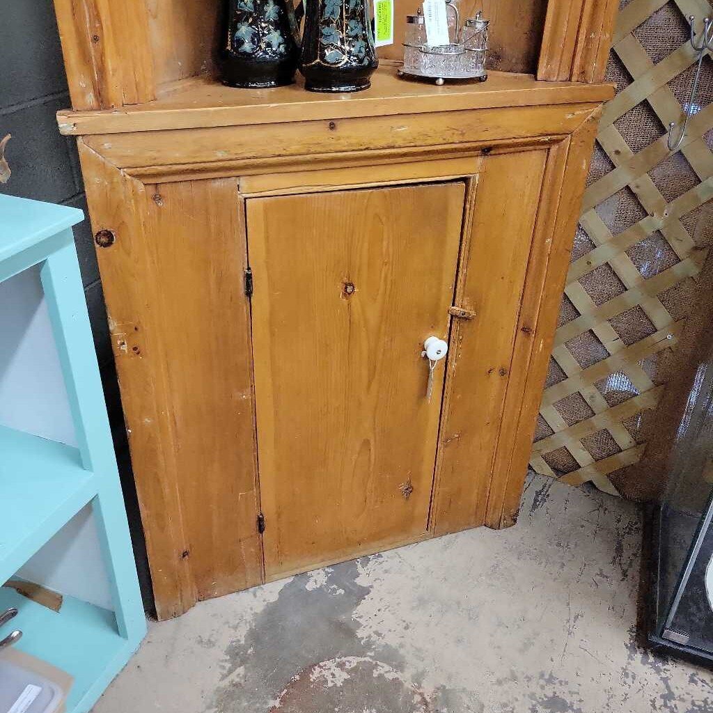 Primitive Pine Corner Cabinet (LOR)