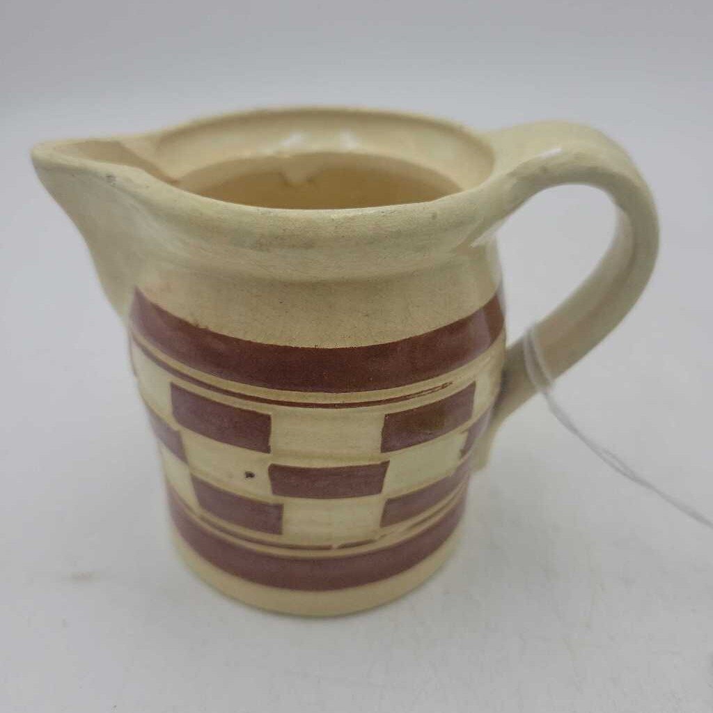 Yellow ware Antique pottery pitcher / Jug (DEB)