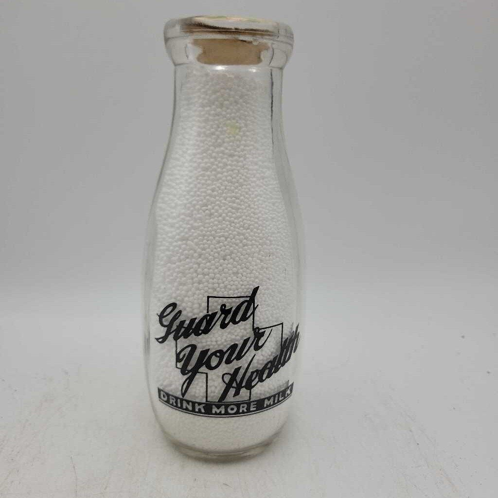 Roselawn Dairy Cayuga Pint Bowling Pin Applied Color Label