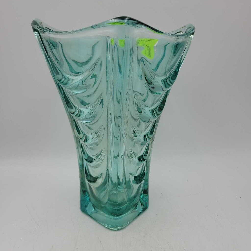 Art Glass Drape Vase (DMG) 0660