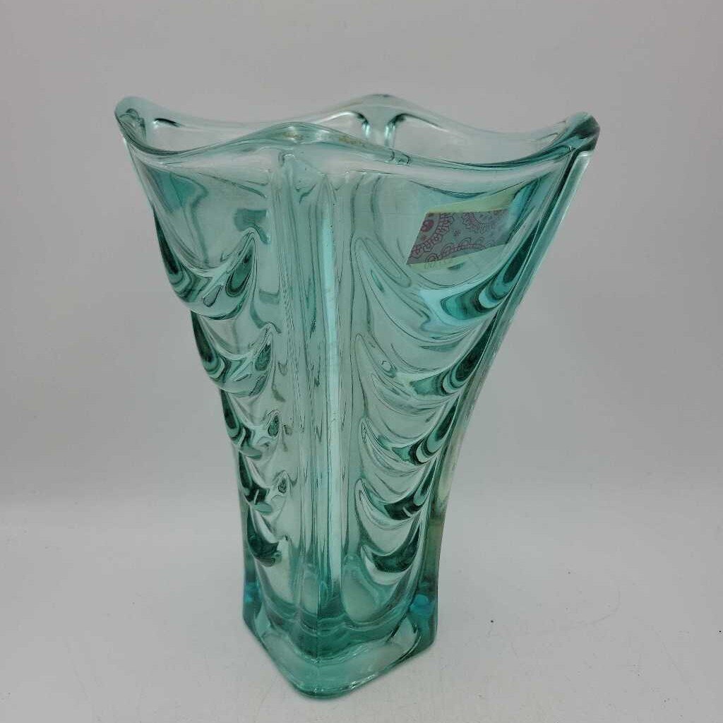 Art Glass Drape Vase (DMG) 0660