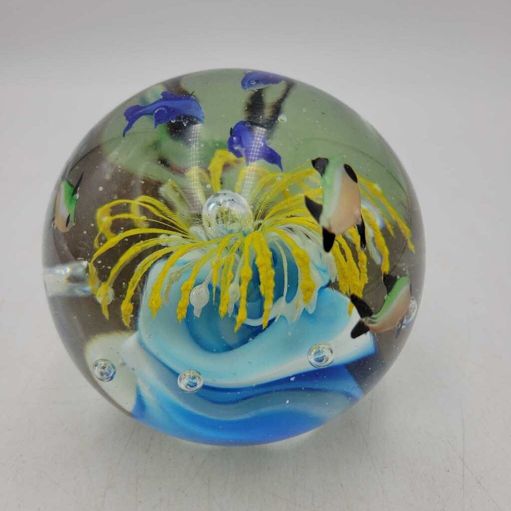 Unique Glass Paperweight Fireworks Aquarium 611 (DMG)