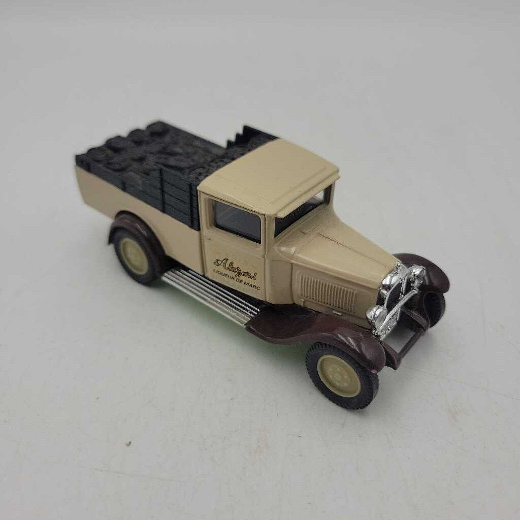 Solido 1930 Citroen C4F model coal truck (JAS)