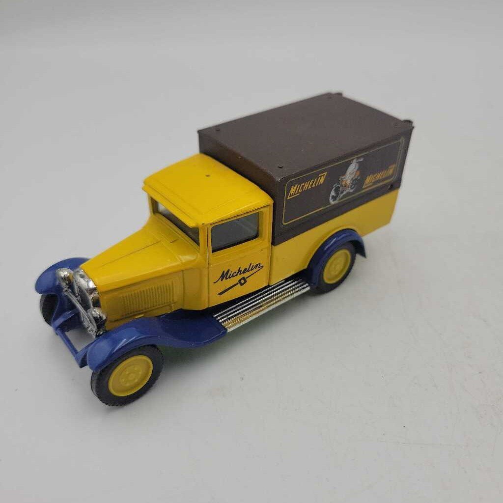 Solido 1930 Citroen C4F model Michelin truck (JAS)