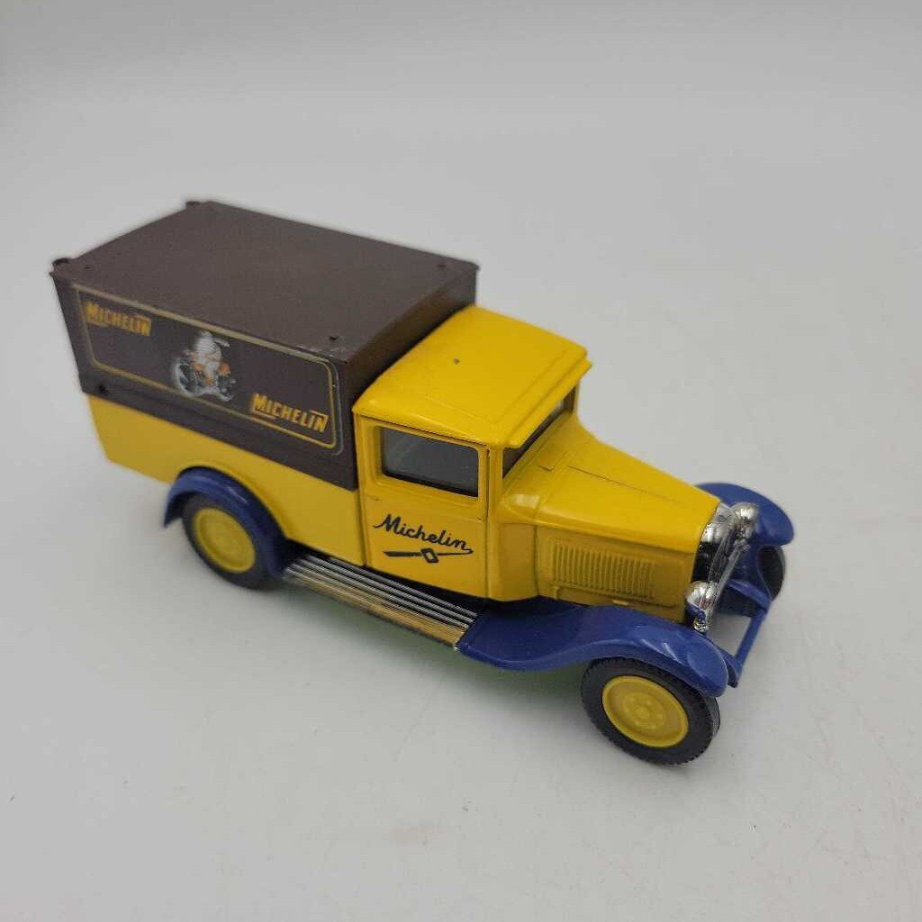 Solido 1930 Citroen C4F model Michelin truck (JAS)
