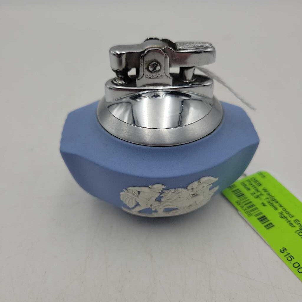 Wedgewood England Pottery Table lighter (DEB)