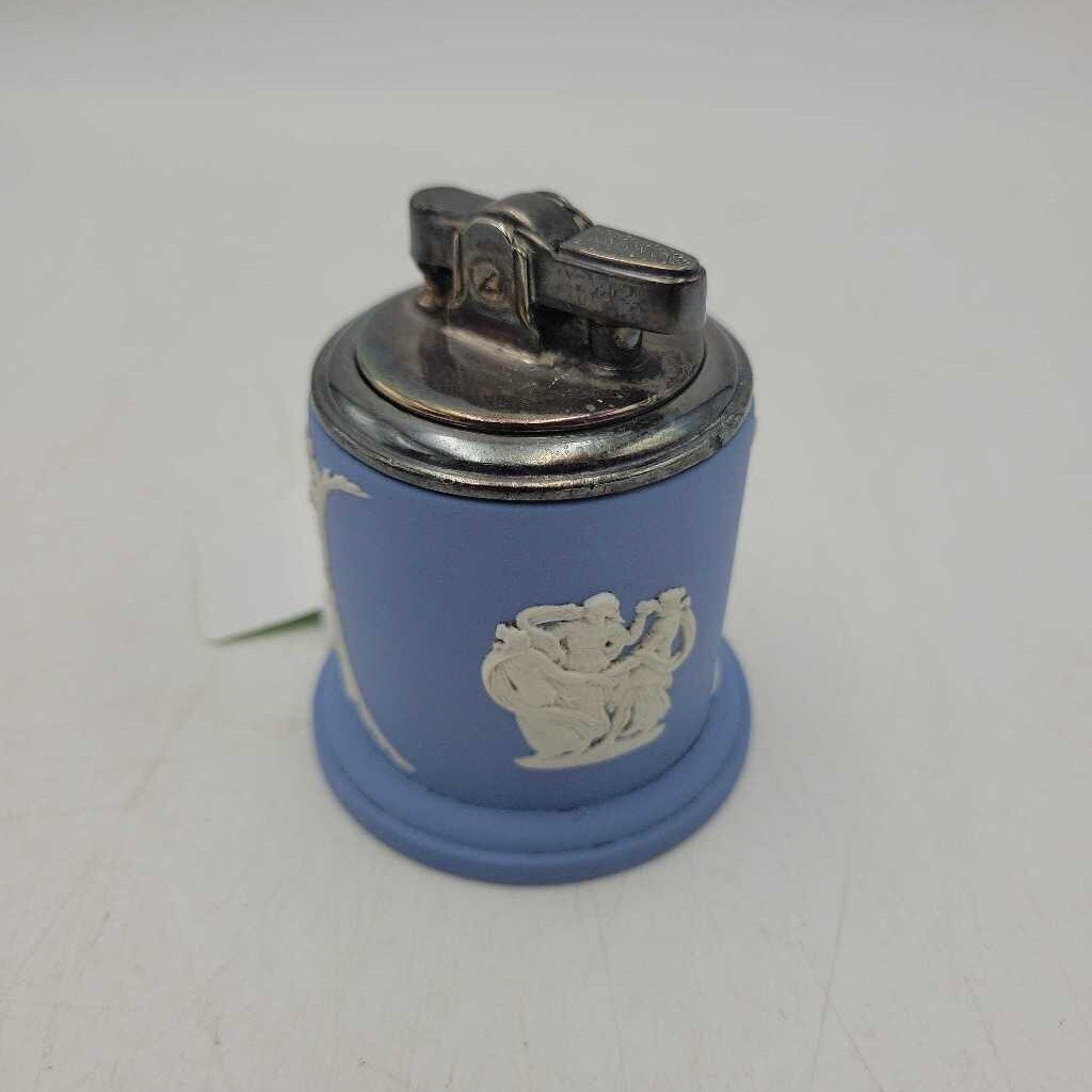 Wedgewood England Pottery Table lighter (DEB)