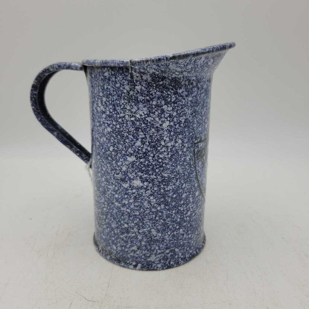 GSW measure pitcher enamelware (DEB)