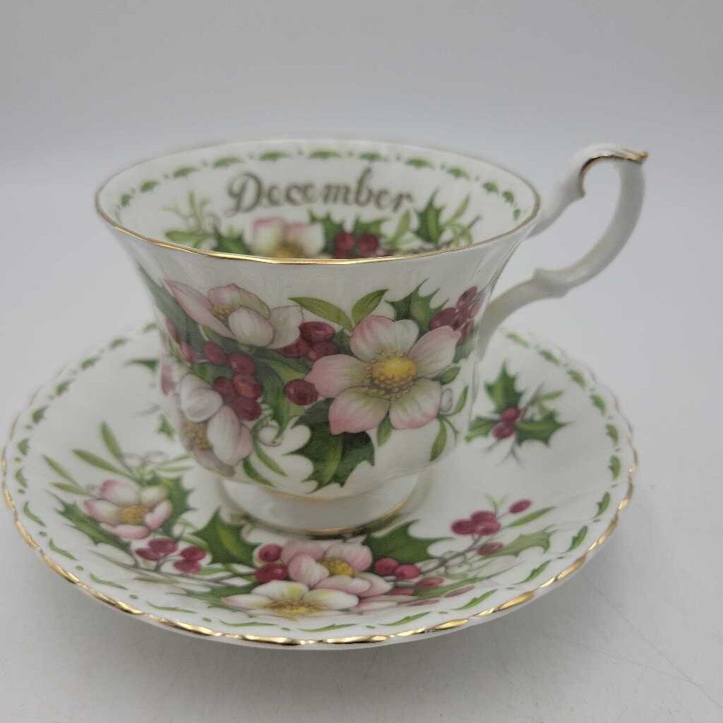 Royal Albert December Cup and Saucer (YVO) 510