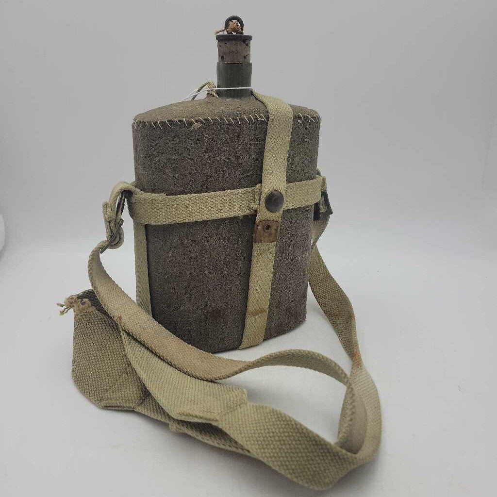 WW2 ERA Canteen (BS) war memorabilia
