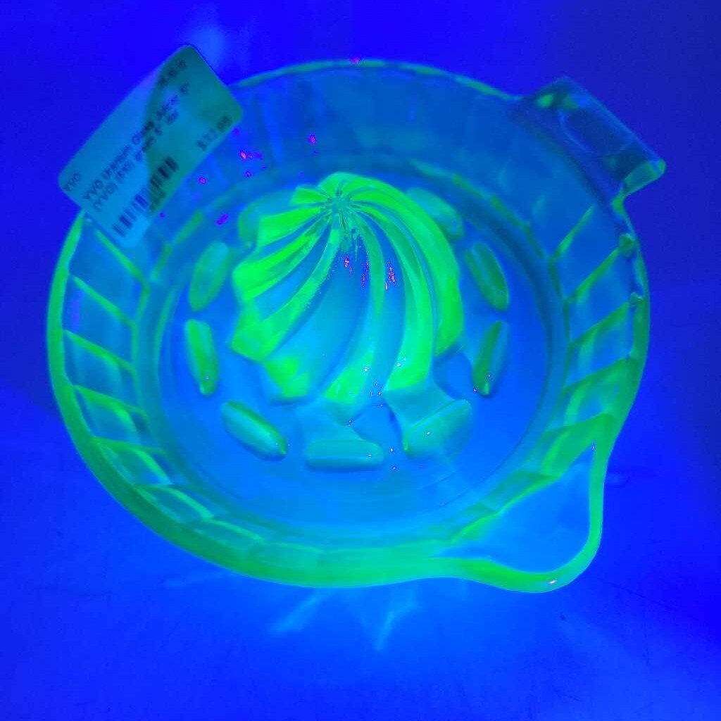 Uranium Glass Juicer 5" (YVO) (510)