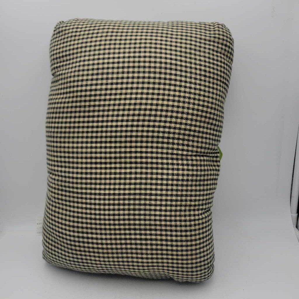 Decorative Pillow An olde Crow lives here (RB)