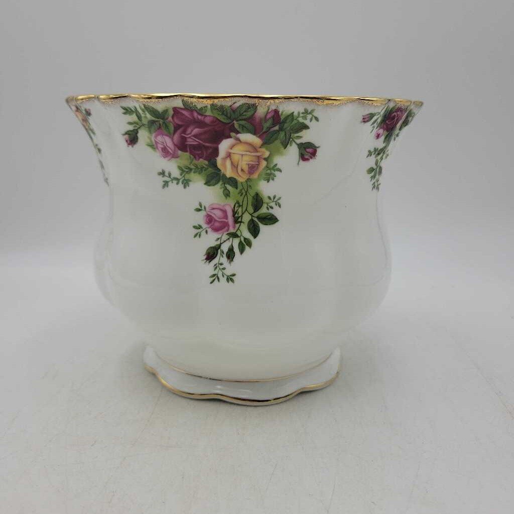 Royal Albert "Old Country Rose Vase (NS) #584