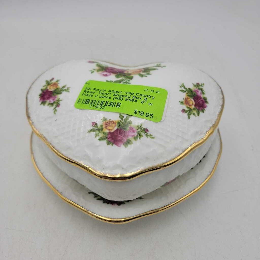 Royal Albert "Old Country Rose" Heart Shaped Box & Plate 2 piece (NS) #584