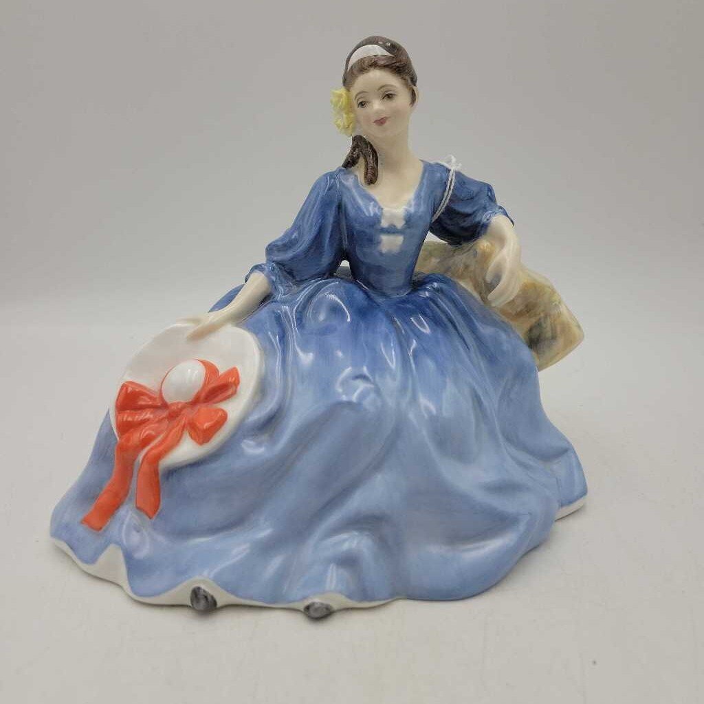Royal Doulton "Elyse" HN2429 Figurine (RHA)