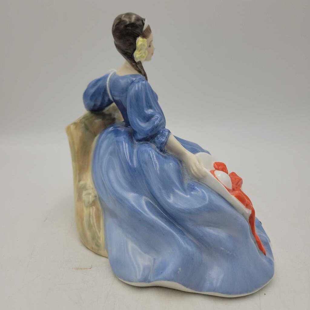 Royal Doulton "Elyse" HN2429 Figurine (RHA)