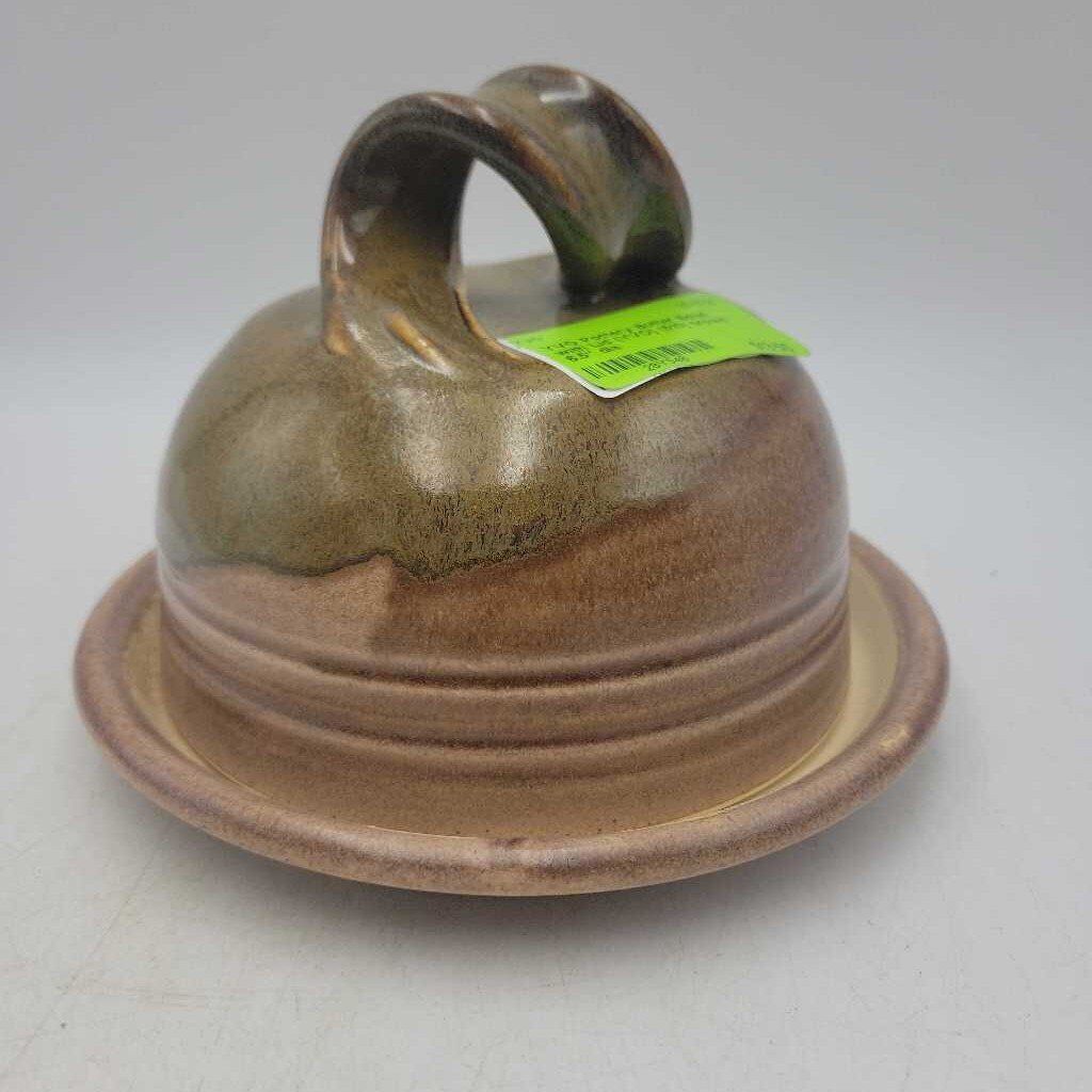 Pottery Butter Bowl with Lid (YVO) (510)