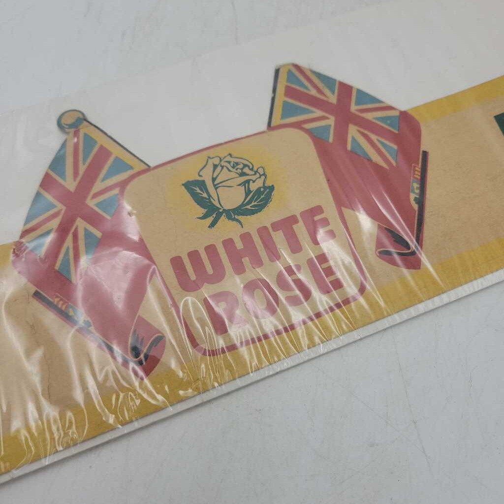 White Rose Banner paper hat (DR)